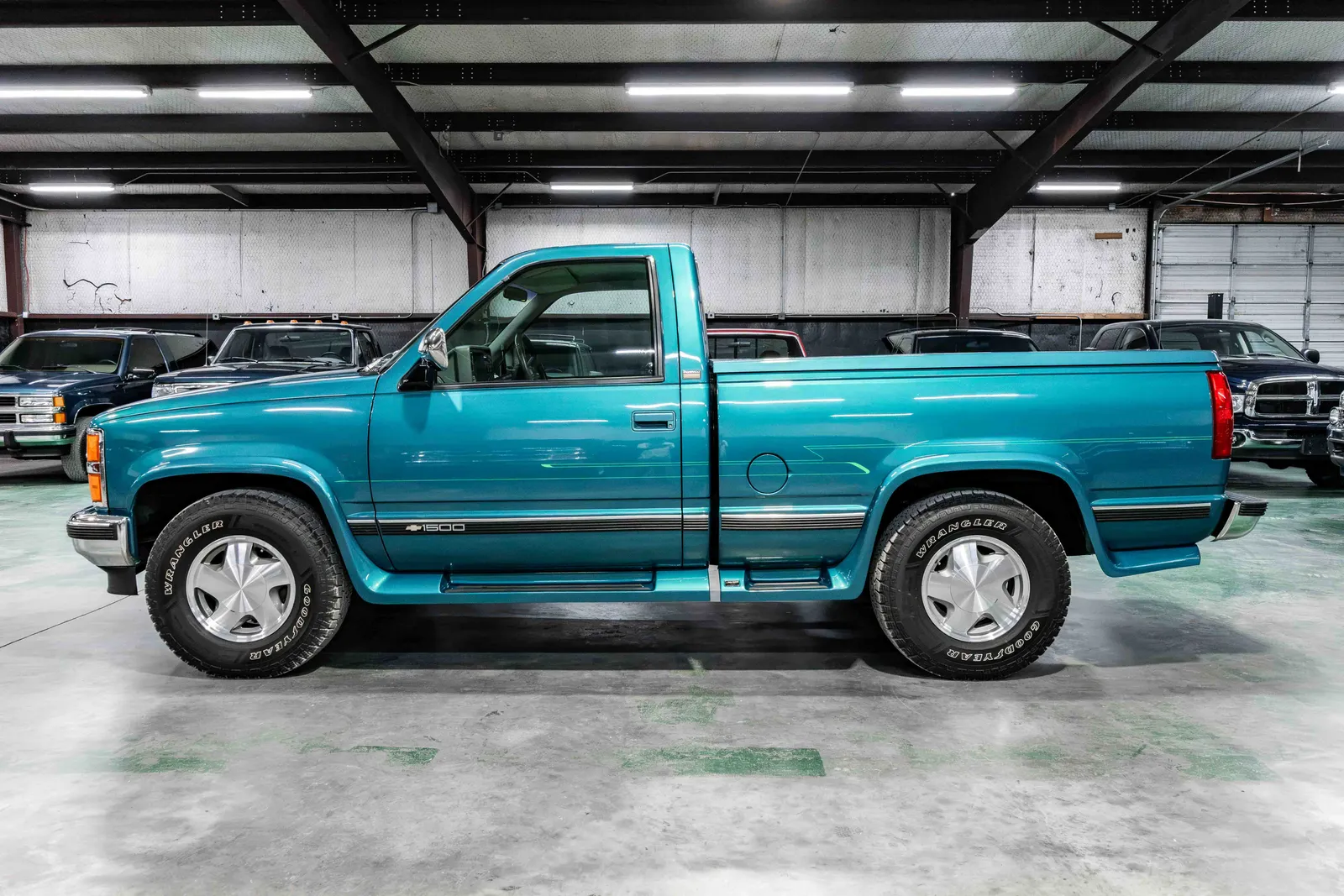 1993-Chevrolet-K1500-Bright Teal Metallic-189857-34.jpg